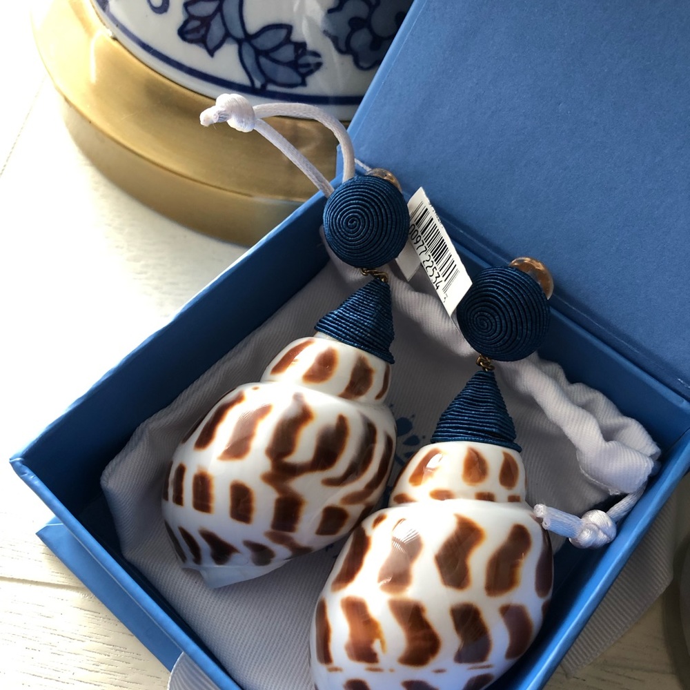 Rebecca de Ravenel Ophelia Shell Earrings Blue